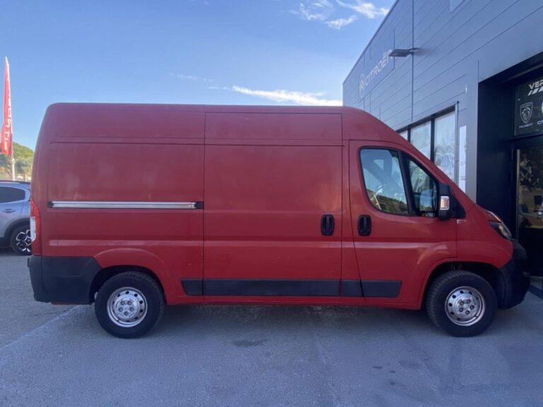 Peugeot Boxer II BLUEHDI 160 S&S PREMIUM 333 - Image 02 (September 2, 2026)