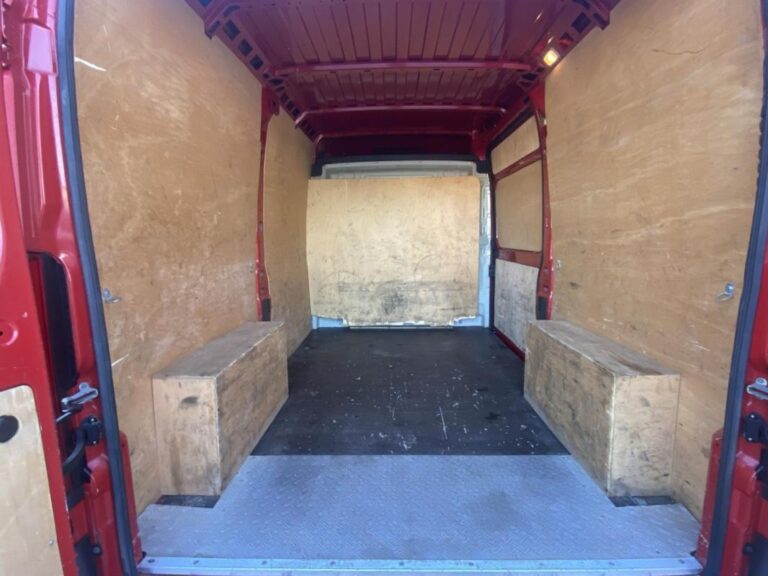 Peugeot Boxer II BLUEHDI 160 S&S PREMIUM 333 - Image 05 (September 2, 2026)