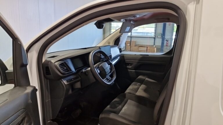 Fiat Scudo BLUEHDI 145 XL SS EAT8 - Image 12 (September 3, 2026)