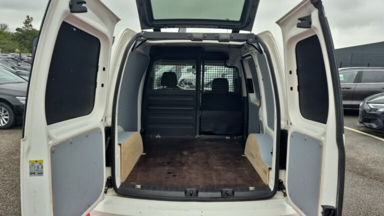 Volkswagen Caddy Van 1.0 TSI 102 BVM5 BUSINESS LINE PLUS - Image 15 (September 3, 2026)