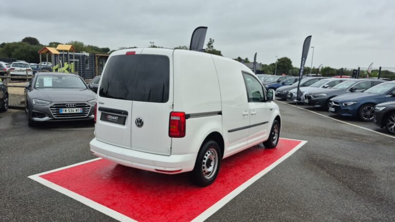 Volkswagen Caddy Van 1.0 TSI 102 BVM5 BUSINESS LINE PLUS - Image 05 (September 3, 2026)