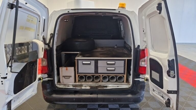 Citroën Berlingo VAN XL 950 BLUEHDI 130 SS EAT8 CLUB - Image 30 (September 5, 2026)