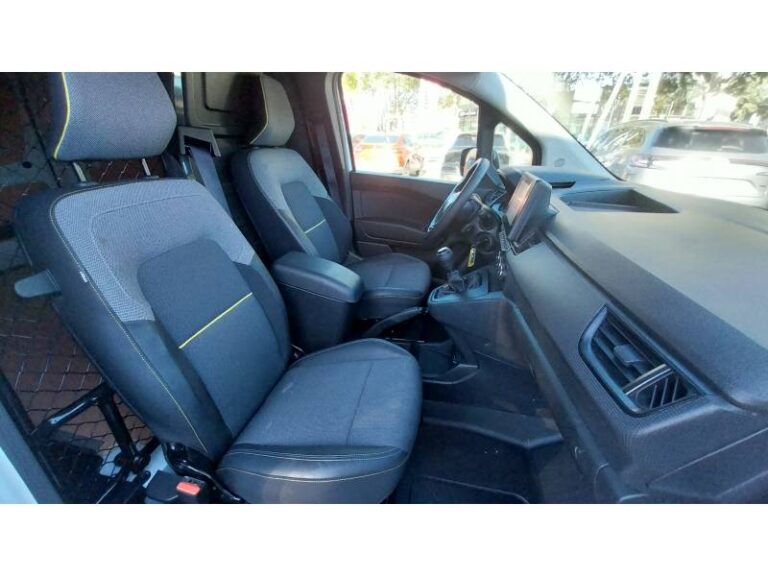 Renault Kangoo Van BLUE DCI 95 GRAND CONFORT SESAME OUVRE TOI – 22 - Image 12 (September 4, 2026)