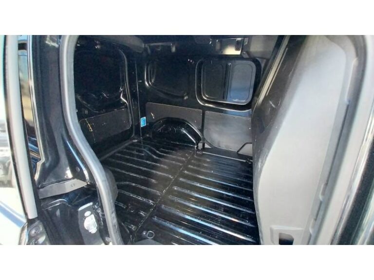 Renault Kangoo Van BLUE DCI 95 EXTRA – 22 - Image 16 (September 4, 2026)