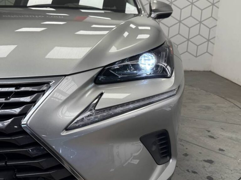 Lexus NX 300h 4WD Luxe - Image 14 (September 4, 2026)