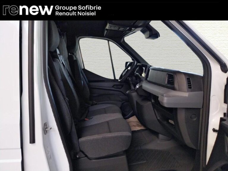 Nissan Interstar FOURGON 3T5 2.0 DCI 130 N-CONNECTA - Image 10 (September 5, 2026)