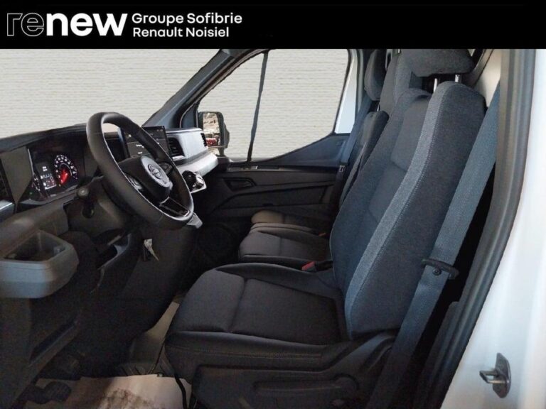 Nissan Interstar FOURGON 3T5 2.0 DCI 130 N-CONNECTA - Image 09 (September 5, 2026)